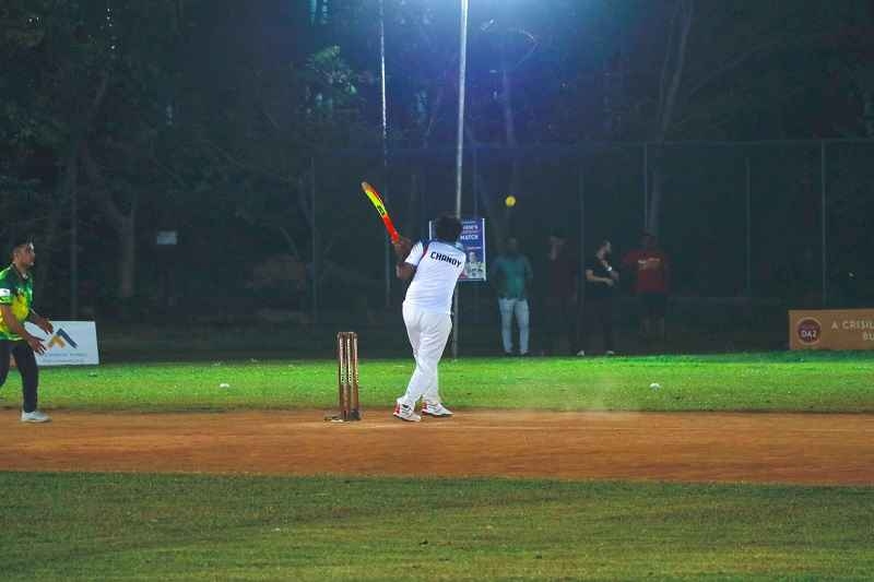 The thrilling match in full swing