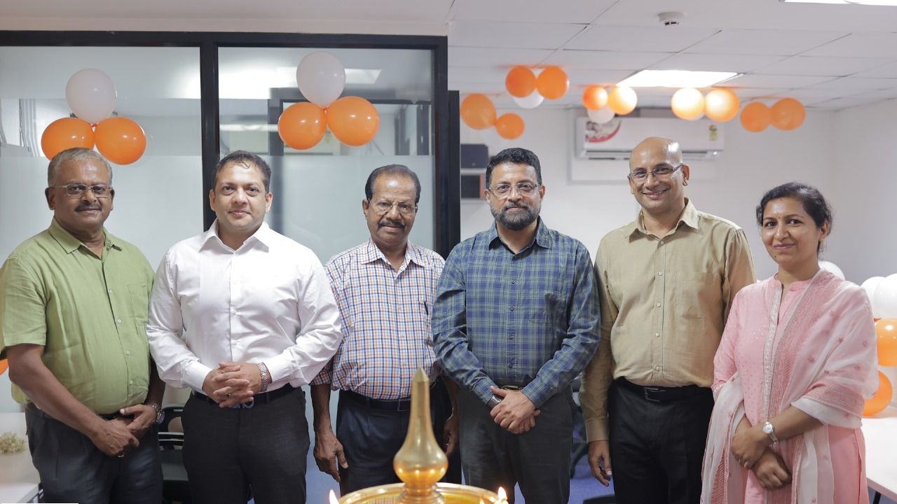 CEO Technopark with Mr. Banarji Bhaskaran, BNI Trivandrum Executive Director, Mr. Vikas Agarwal, and other guests at the launch.