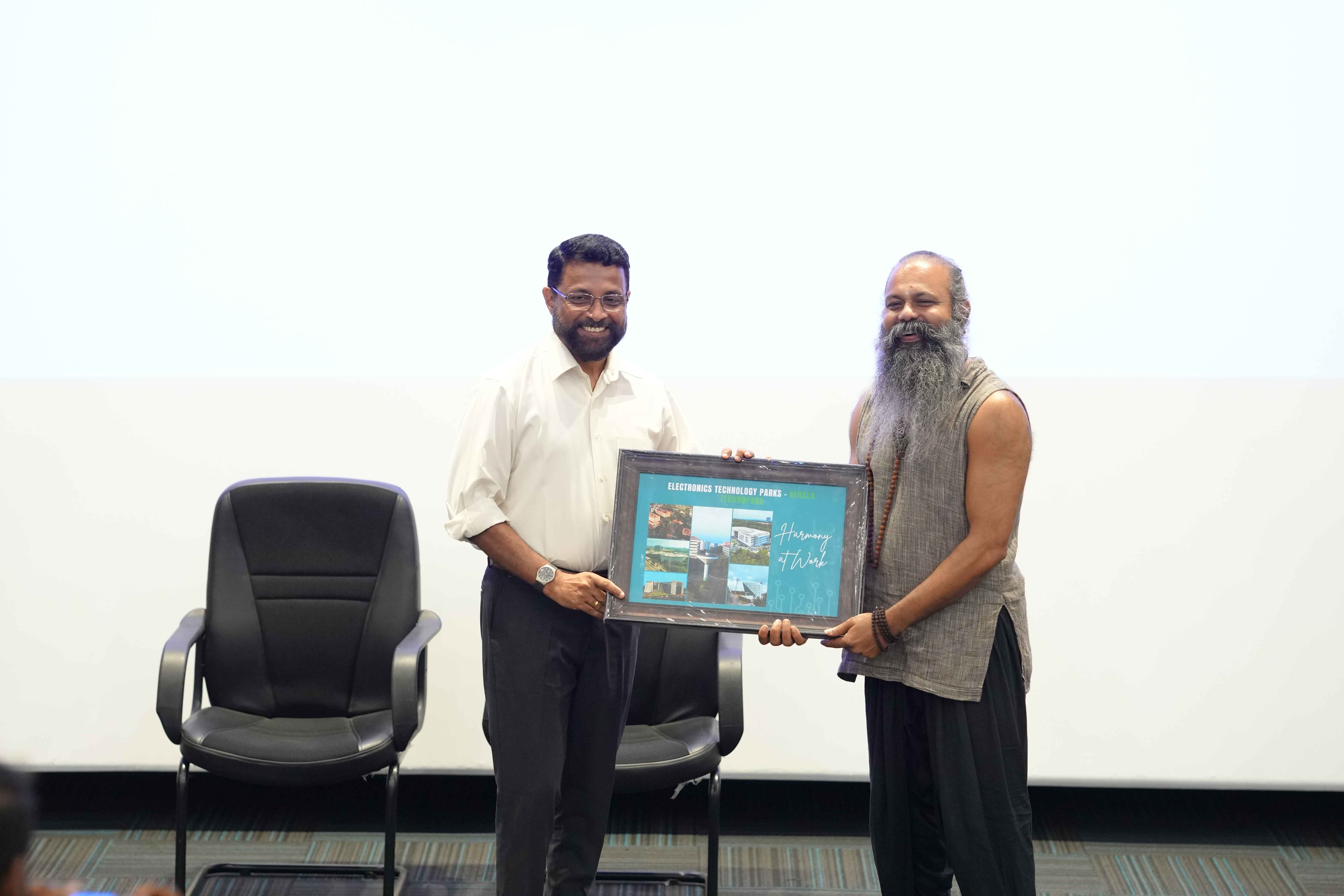 CEO Technopark presenting a token of gratitude to Gurukkal Dr. S Mahesh.