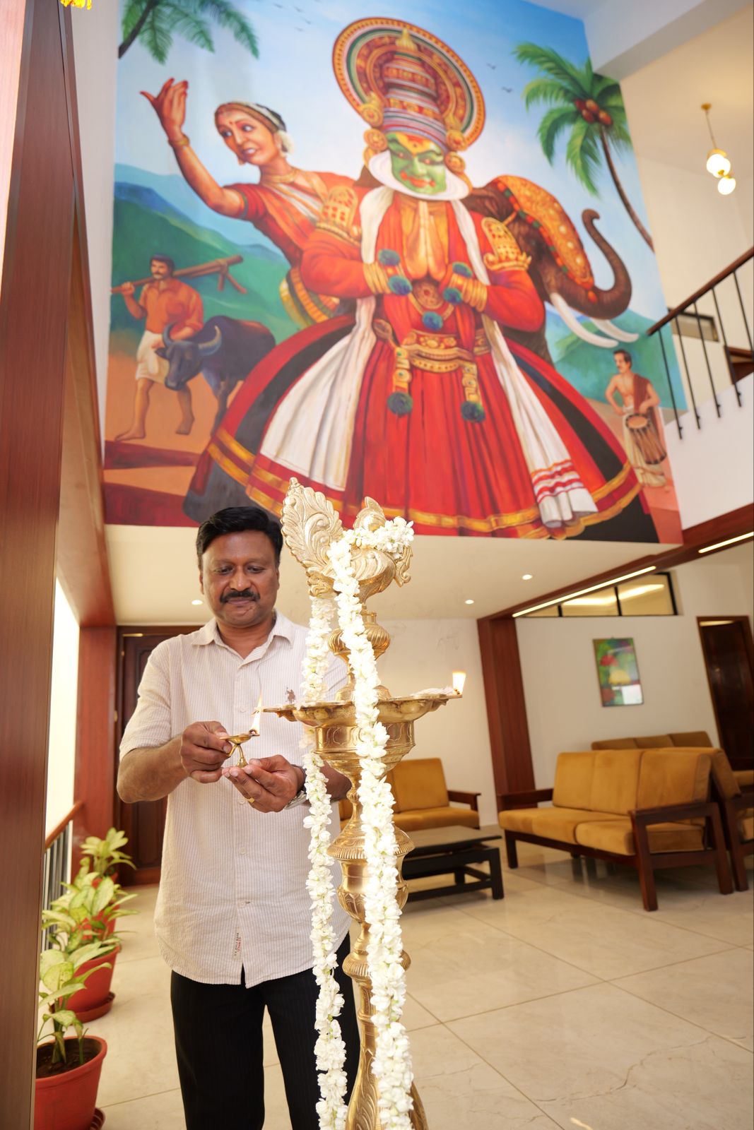 Mr. Madhavan Praveen, CTO, Technopark, lighting the inaugural lamp.