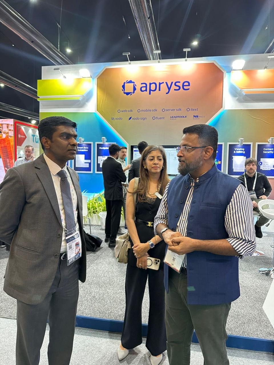 Shri Satish Kumar Sivan, Consul General of India in Dubai, visited the Kerala IT Pavilion.