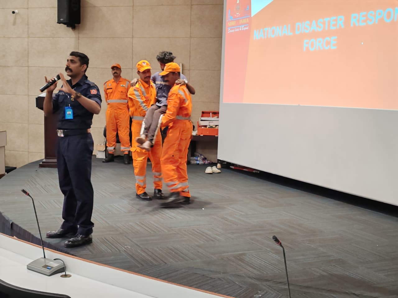 NDRF Arakkonam’s SI/Exe Mr. Vishal Kumar and team shared vital knowledge on disaster preparedness, health, and safety hazards.